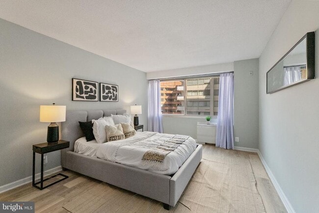 Building Photo - 4515 Willard Ave