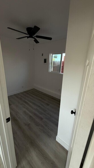 Building Photo - 1320 Vinca Way