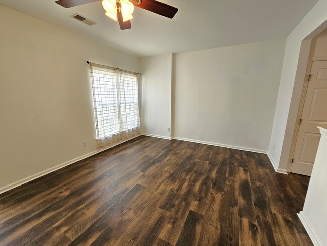 Building Photo - 205 Spring Crossing Cir