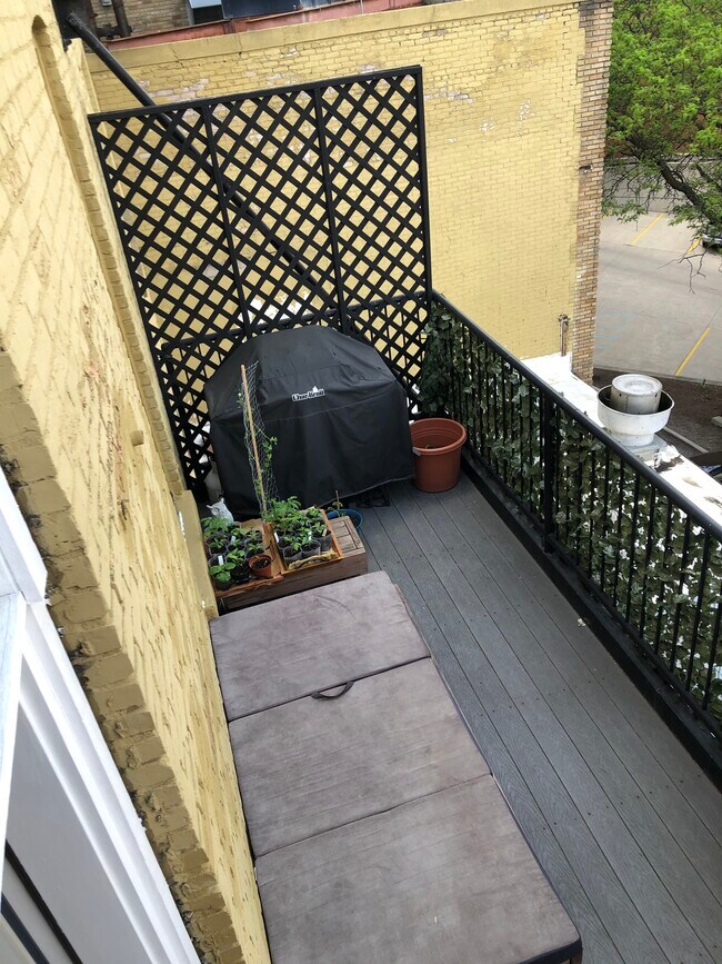 Building Photo - 56 Monroe Center St NW