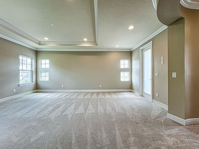 Building Photo - 9421 Dugard Ct