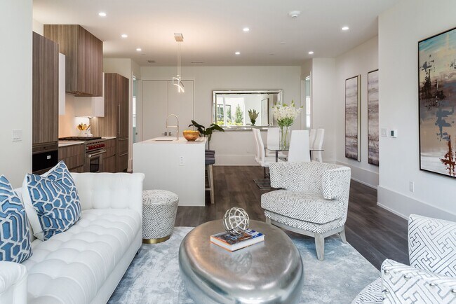 Building Photo - 3525 Normandy