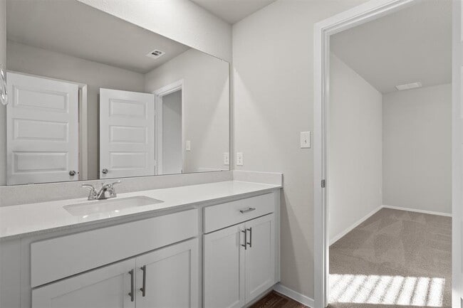 Building Photo - 2713 Towy Rd