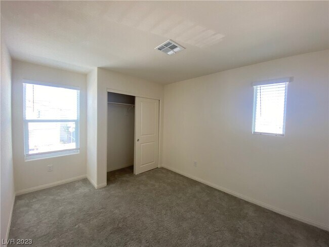 Building Photo - 6882 Magenta Moon St