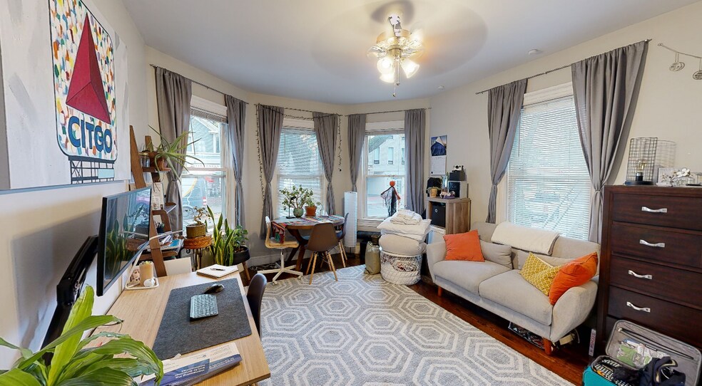 Apt 1 - 167 Hampshire St