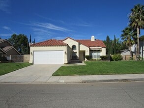 Building Photo - Quartz Hill Single Story Home (TENANT OCCUPIED - DO NOT DISTURB OCCUPANTS)