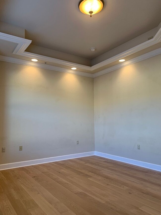 Building Photo - Move In Special: $250 Off First Month's Rent If Rented By 02/15/26! Luxurious Belvedere Condo Ava...