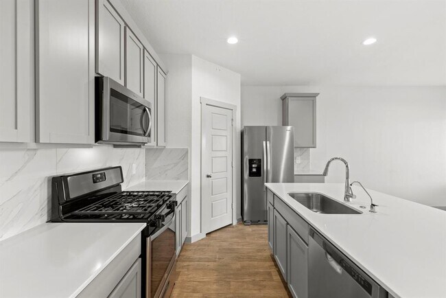 Building Photo - 207 William Ln