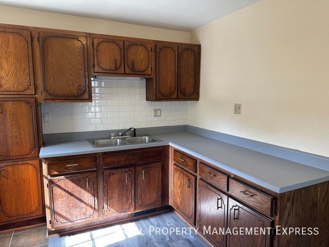 Building Photo - 1 Bed 1 Bath Main-Level Living in Sioux Falls