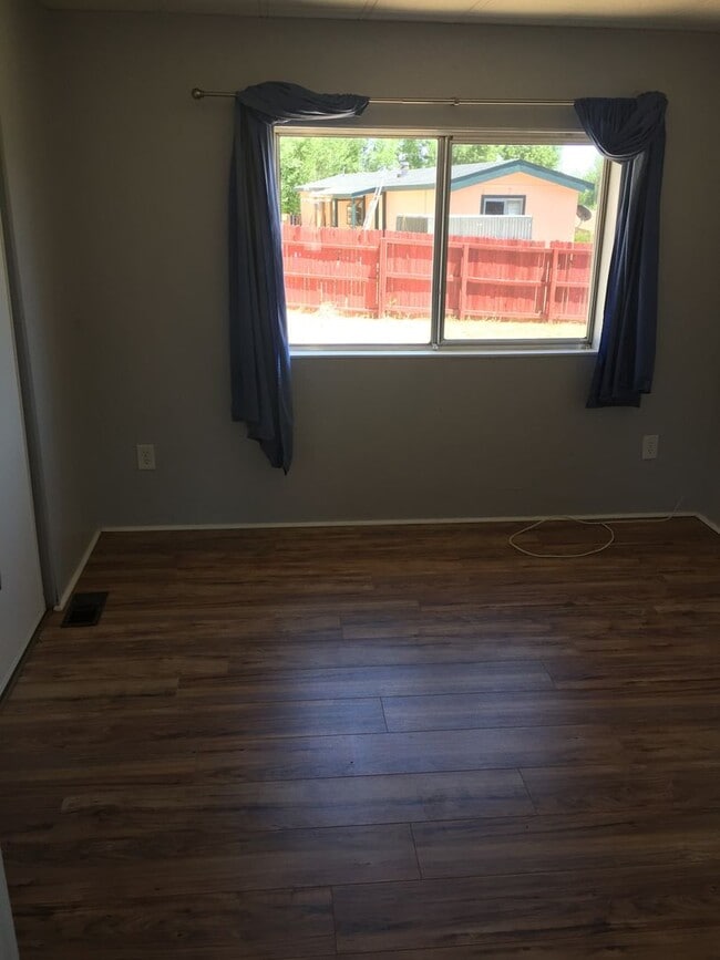 Building Photo - ***2 BEDROOM/2 BATHROOM IN PRESCOTT VALLEY***