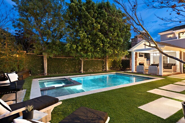 Building Photo - 20 Cape Danbury