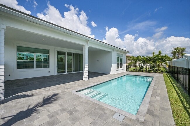 Building Photo - 9524 St Germain Dr