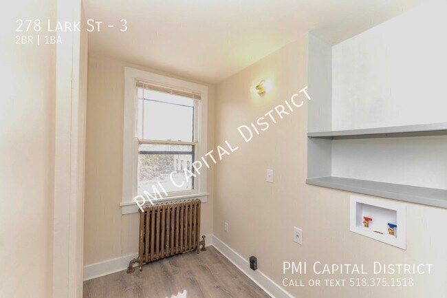 Building Photo - 278 Lark St