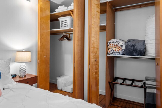 Building Photo - 309 Vine St