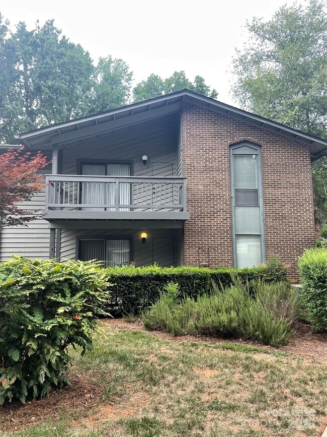 Primary Photo - 4906 Sardis Rd