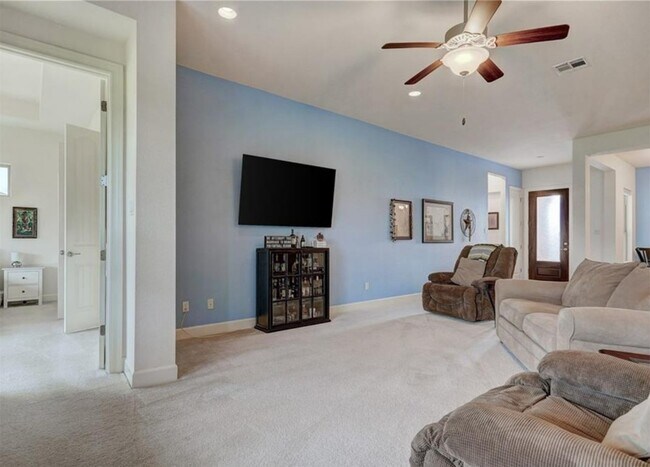Building Photo - 5310 Scenic Lake Dr