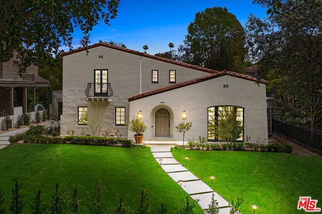 Building Photo - 712 N Rodeo Dr