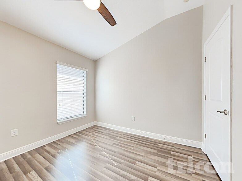 Building Photo - 10736 Standing Stone Dr