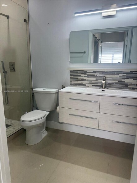 Building Photo - 7250 NW 177th St