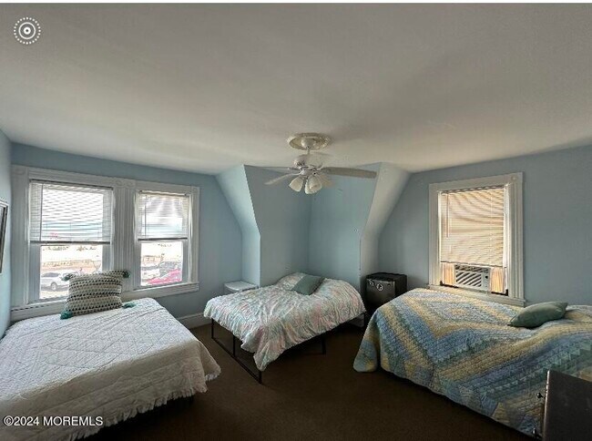 Building Photo - 1100 Ocean Ave N