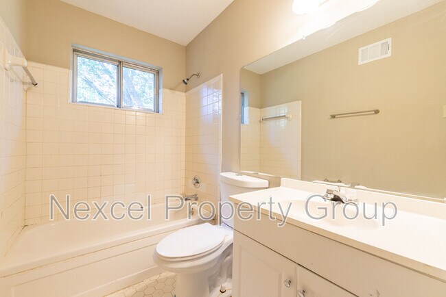 Building Photo - 3308 Spring Valley Cove