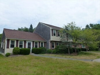 Building Photo - 2 Blueberry Dr