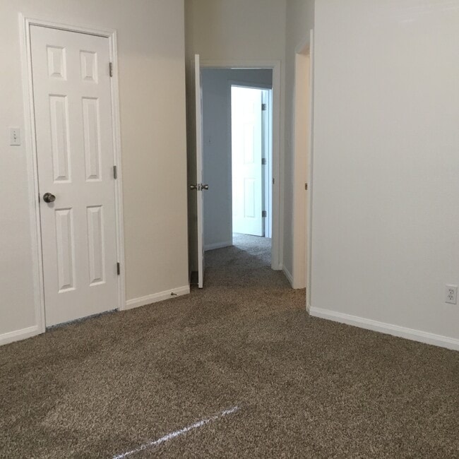 Bedroom 2 - 2909 Whisper Oaks Ln