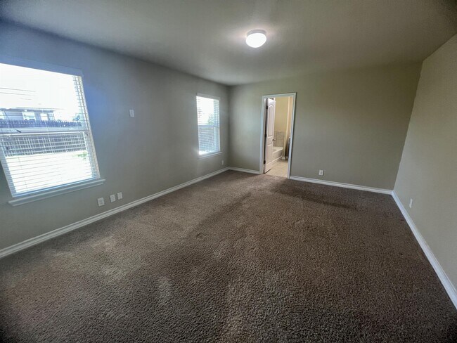 Building Photo - 10822 Shaenmeadow