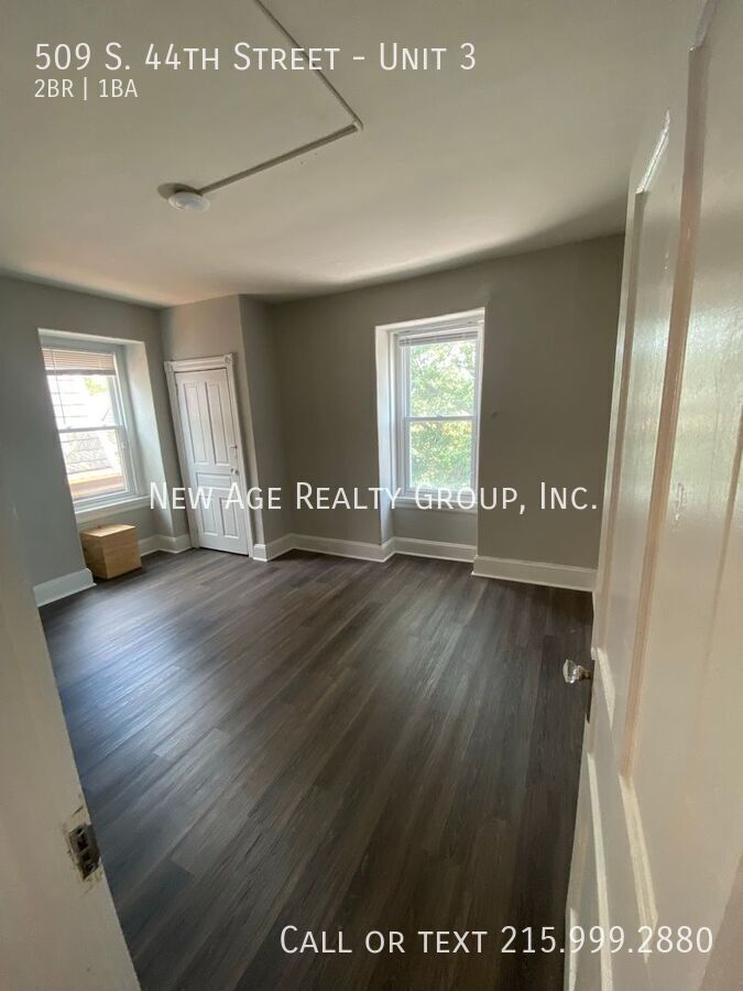 Building Photo - 509 S 44th St