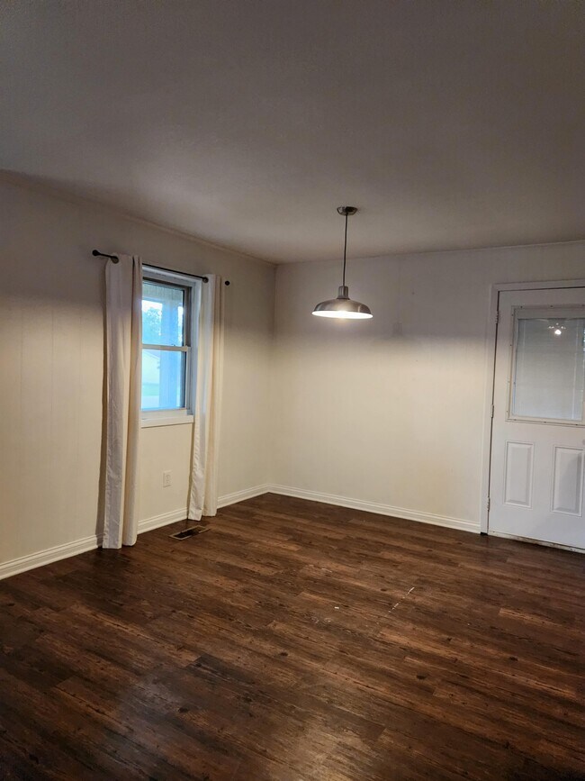 Building Photo - 5505 Mark St