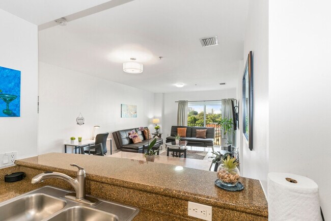 Building Photo - 3219 SW 23rd Terrace