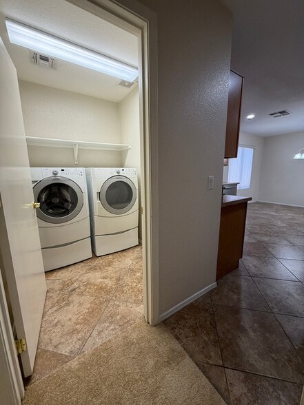 Building Photo - 11402 W Hutton Dr