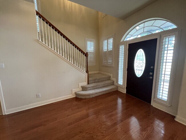 Building Photo - Spacious 3 bed, 2 bath in Plum Creek