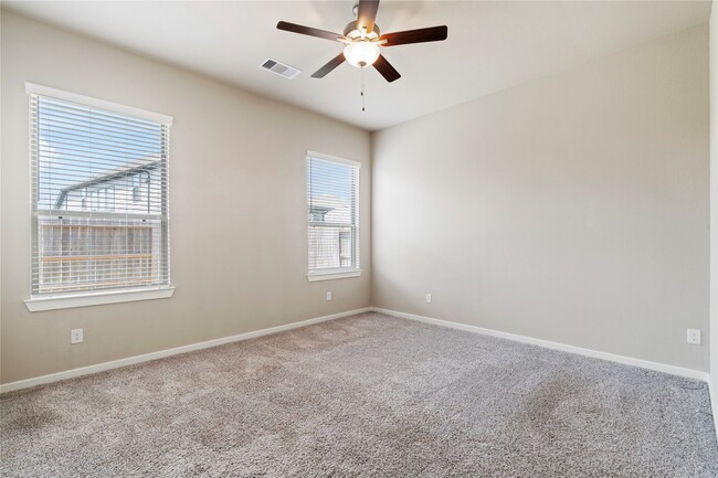 Building Photo - 939 Malibu Shr Ln