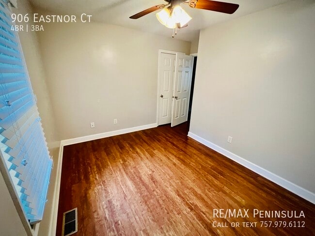 Building Photo - 906 Eastnor Ct