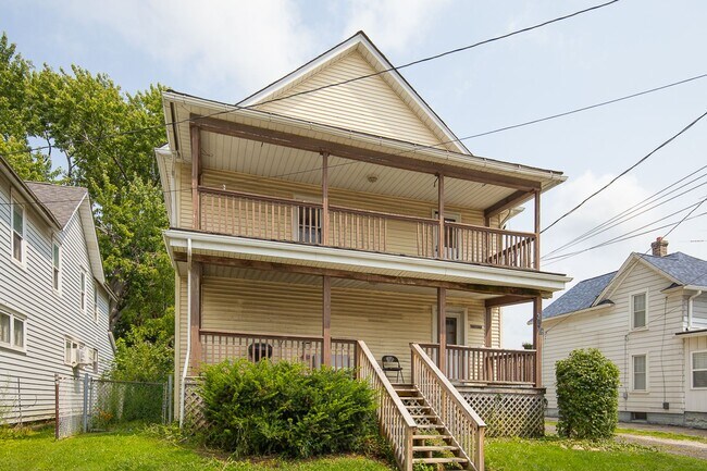 Building Photo - 346 Eagle St