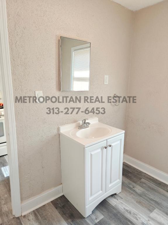 Building Photo - 4476 Monroe St