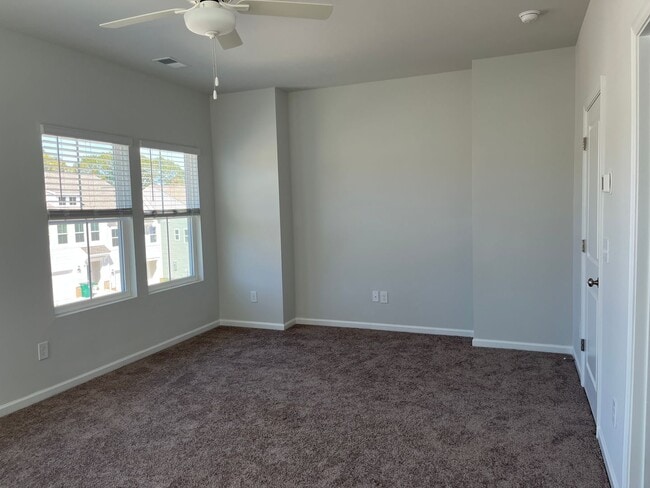Building Photo - Brand New 3/3 Move In Ready Now!