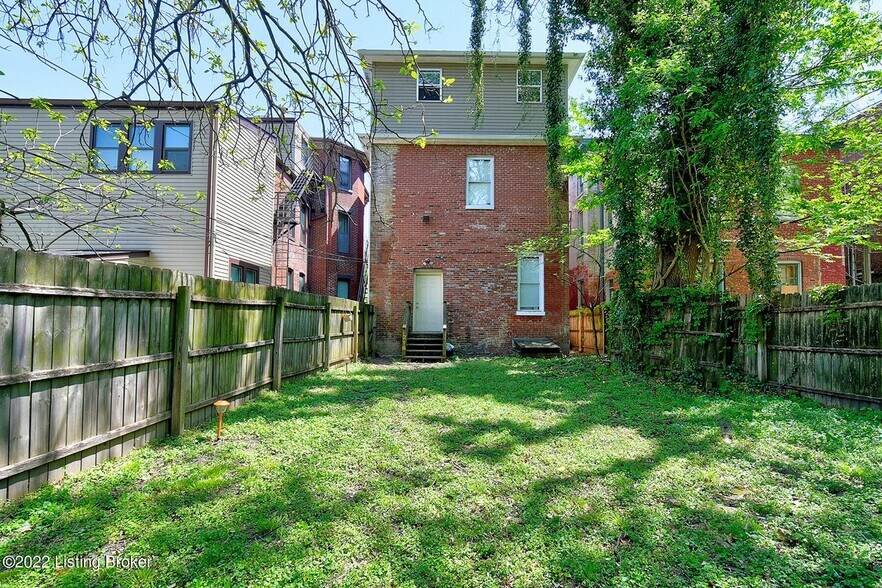 Backyard - 1216 S 1st St