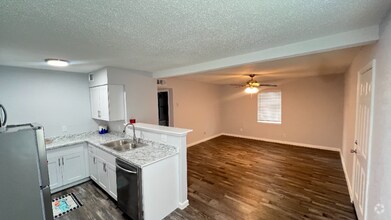 Building Photo - 4620 Miller Ave