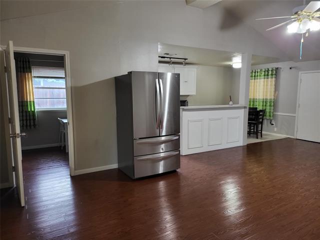 Building Photo - 1018 Vegas Dr