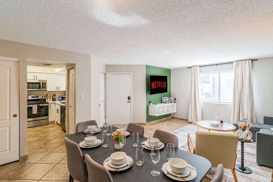 Building Photo - 8550 E McDowell Rd