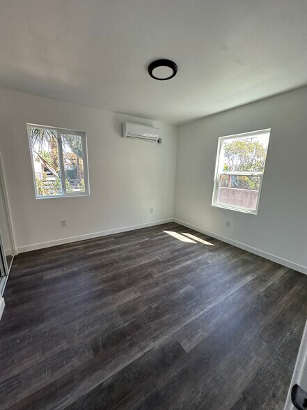Building Photo - 1664 W 36th St