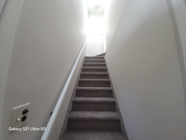 Building Photo - 2282 1st St