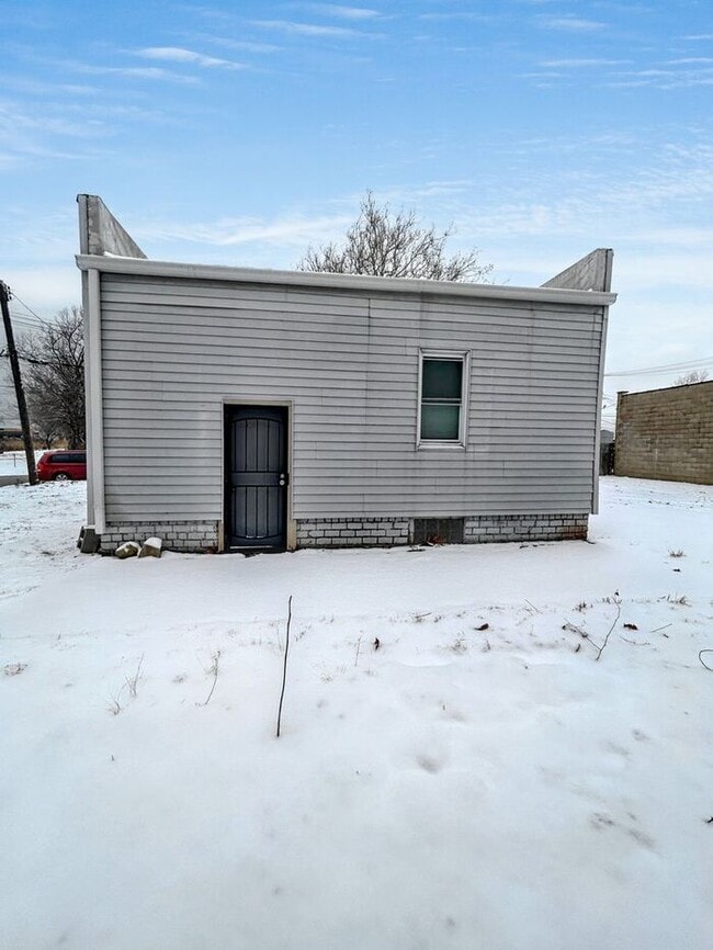 Building Photo - Charming 3-Bedroom Home with Modern Comfor...