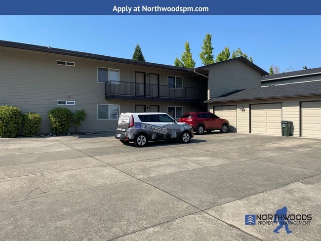 Building Photo - Very Nice 2 Bedroom 1 Bath Condo-Located i...
