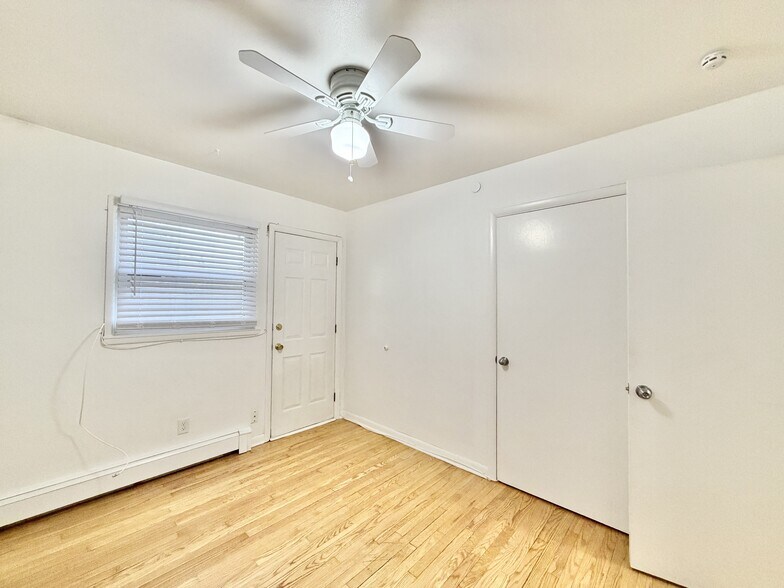 Building Photo - 290 Orchard Dr