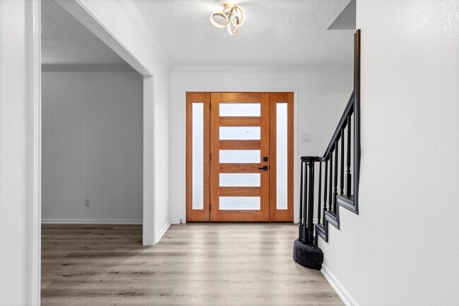 Building Photo - 5206 Lodge Creek Dr