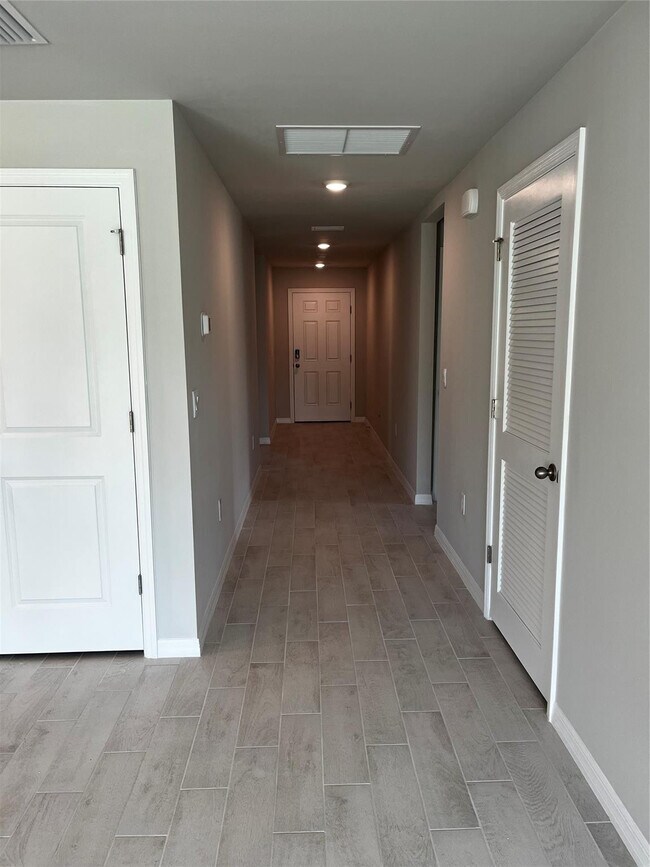 Building Photo - 2807 34th St W