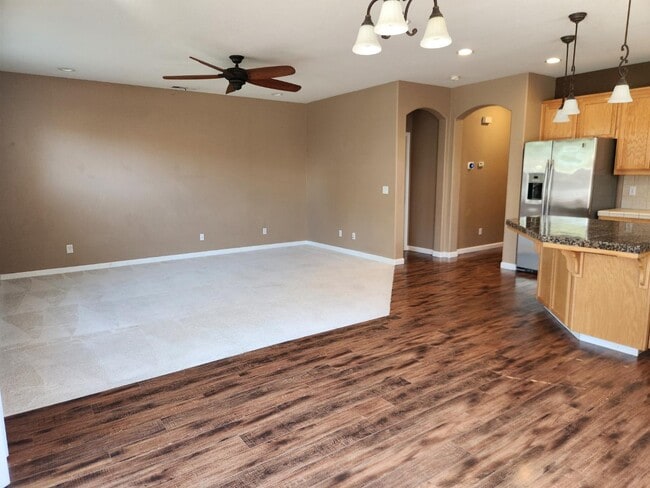Building Photo - 1169 Syracuse Ln